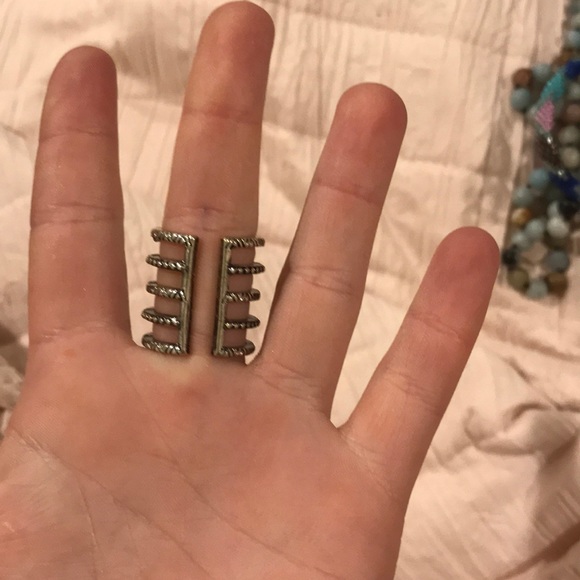 Ring - Picture 2 of 3